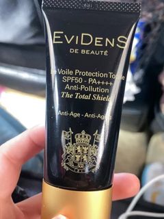 The Total Shield SPF 50 - PA++++ | EviDenS de Beauté