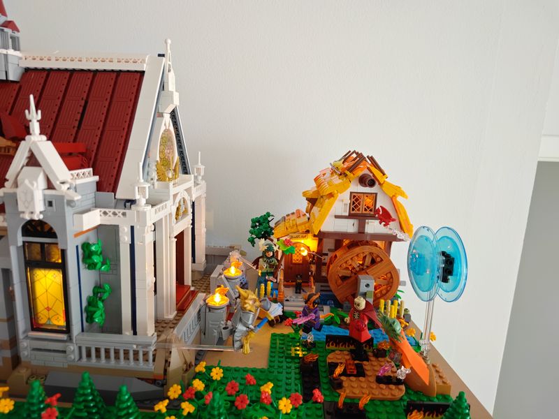 Medieval Water Mill – Lumibricks
