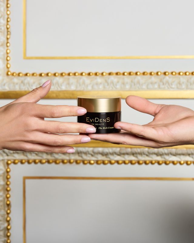 EviDenS de Beauté: Elevating Skincare with Japanese Luxury