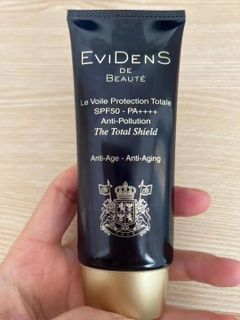 The Total Shield SPF 50 - PA++++ | EviDenS de Beauté