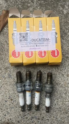 あすつく NGK MAR9A-J DUCATI 純正 スパーク プラグ 67040451A 新品4本 ドゥカティ純正プラグ 67040451A パニガーレV4