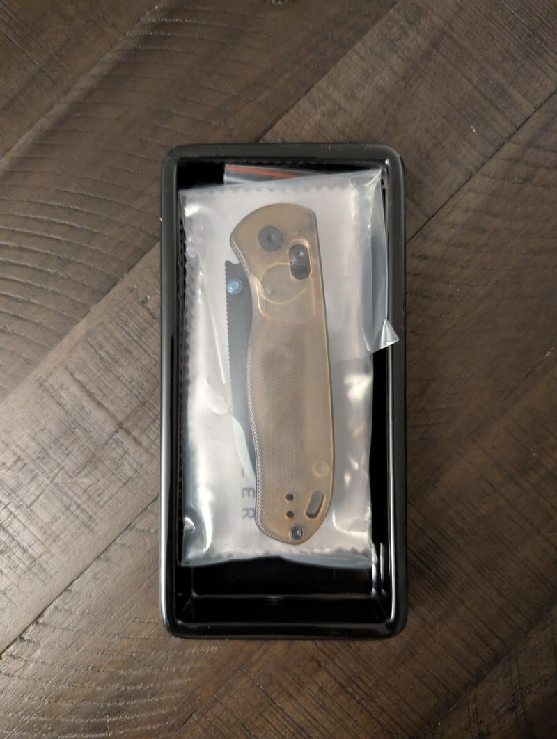 Drop Bear 2.97 inch NitroV Blade Green Carbon Fiber Handle V3619A4