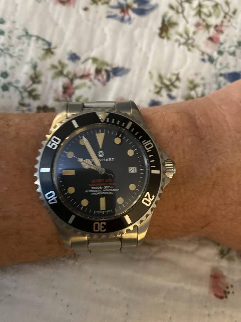 Steinhart Ocean Vintage Red 39 - Gnomon Exclusive